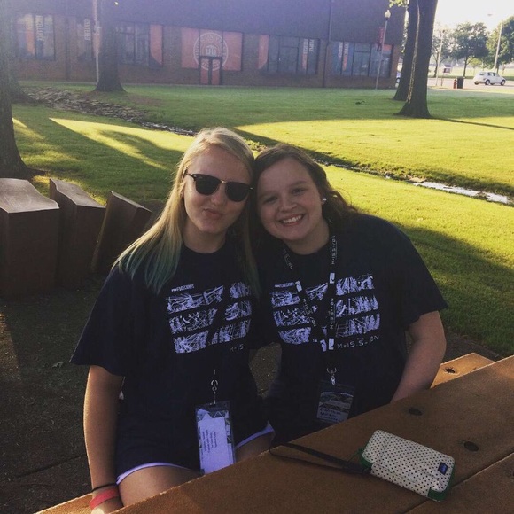 Meet your Posher, Addison - Picture 1 of 1